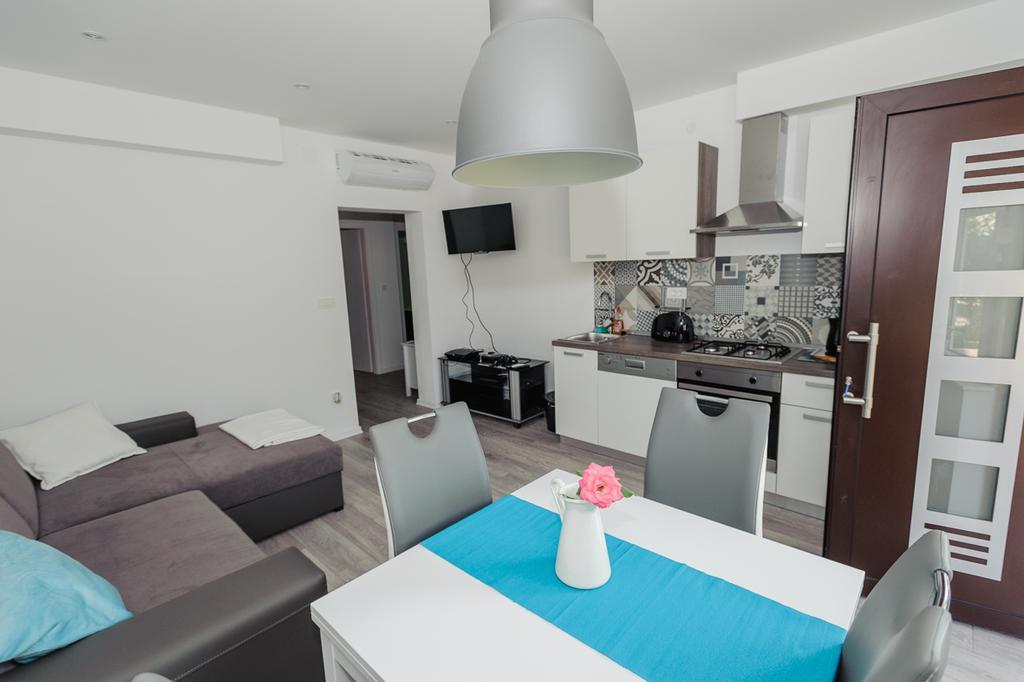 Dadule Apartments Ποντστράνα Δωμάτιο φωτογραφία